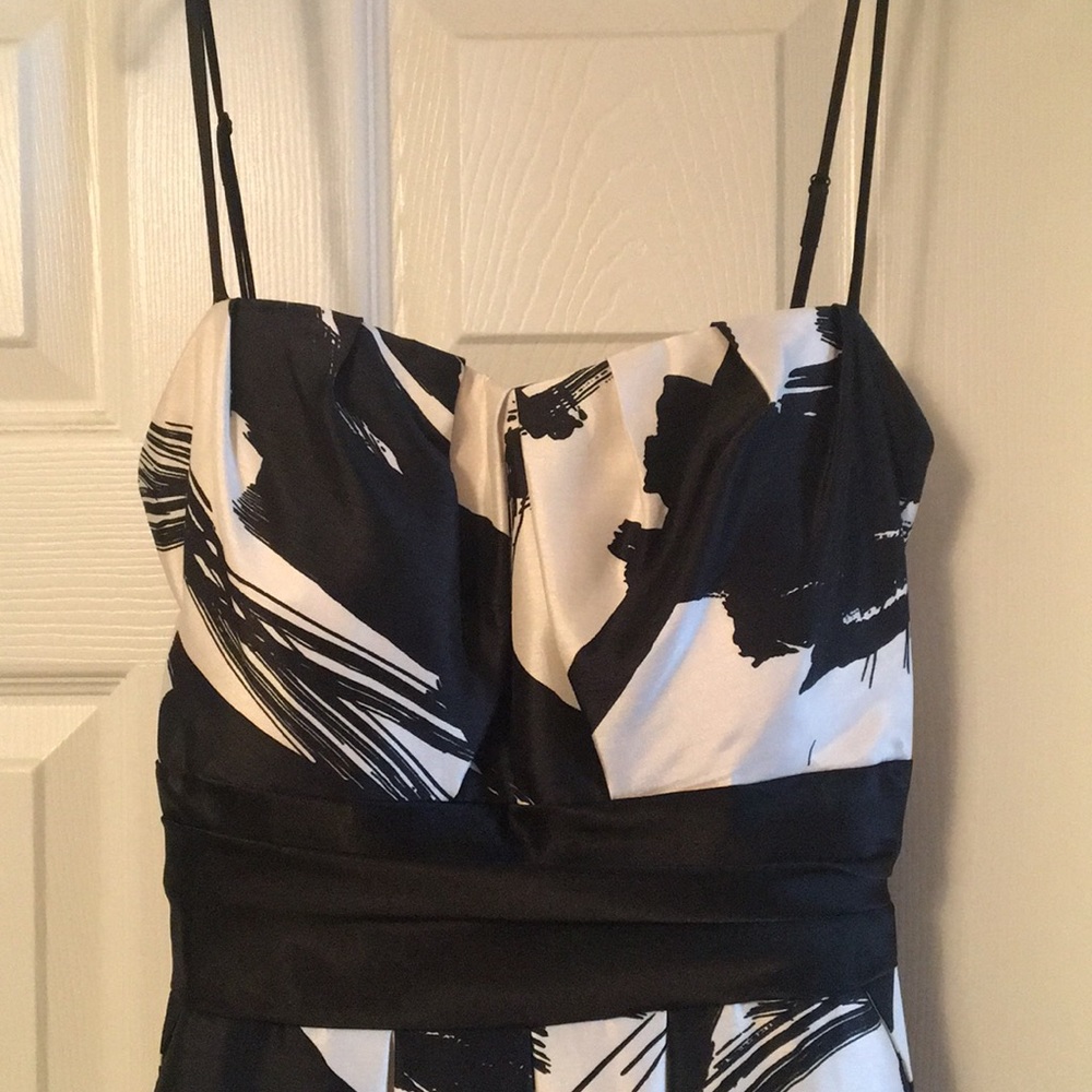 Dress - Picture 2 of 6
